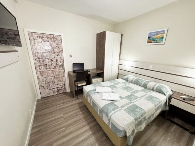 Suite-Executiva-Casal-3-768x576
